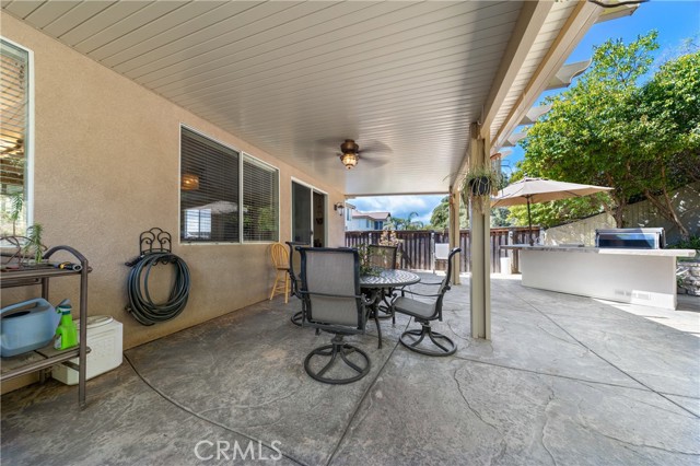 Detail Gallery Image 5 of 55 For 24050 Esmeralda Ct, Wildomar,  CA 92595 - 3 Beds | 3 Baths