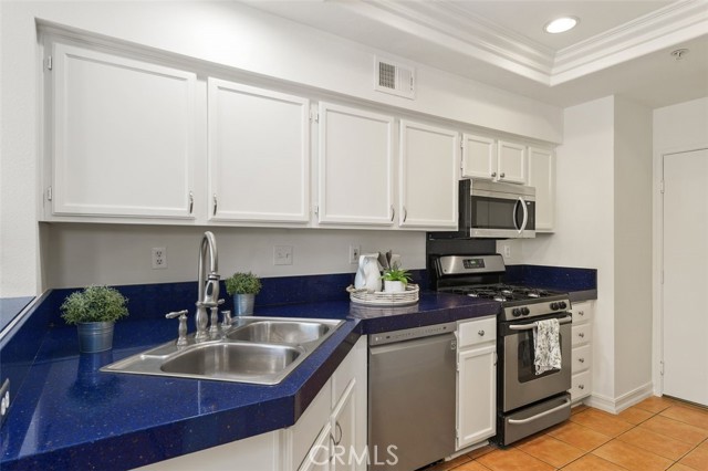 Detail Gallery Image 11 of 34 For 32 Breakers Ln, Aliso Viejo,  CA 92656 - 2 Beds | 2/1 Baths