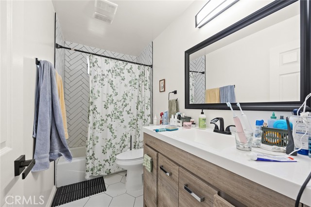 1385 N Marengo Avenue, Pasadena CA: https://media.crmls.org/medias/5d9aeb4b-ce64-4248-84c1-87e4335858e9.jpg