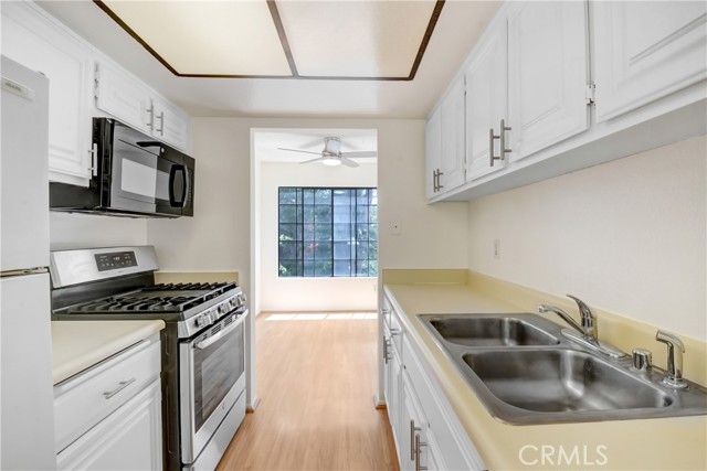 Detail Gallery Image 3 of 19 For 600 Central Ave #372,  Riverside,  CA 92507 - 1 Beds | 1 Baths