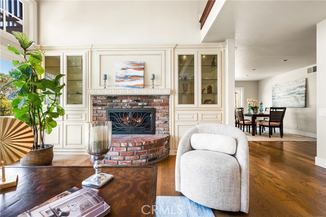 26811 Via Matador, Mission Viejo CA: https://media.crmls.org/medias/5d9ba354-a02c-4068-8121-55a483be2c13.jpg