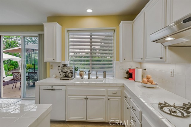 11771 Coorsgold Lane, Porter Ranch CA: https://media.crmls.org/medias/5d9c24cb-0163-4aed-b6d4-b3b7006d1d65.jpg