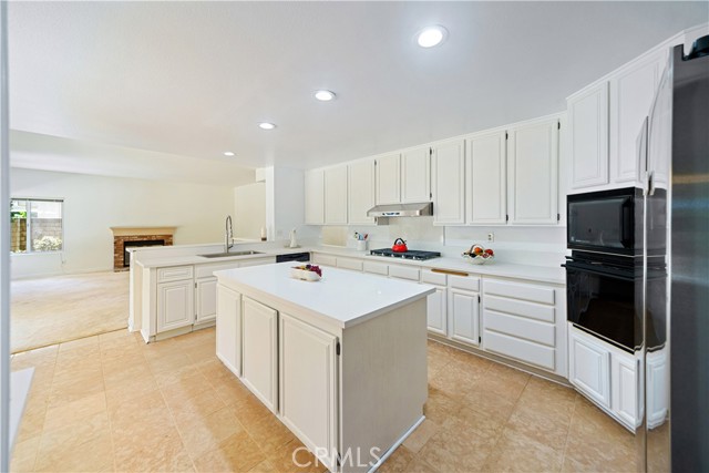 7636 Atherton Lane, West Hills (los Angeles), California 91304, 5 Bedrooms Bedrooms, ,5 BathroomsBathrooms,Residential,For Sale,7636 Atherton Lane,CRAR25124688