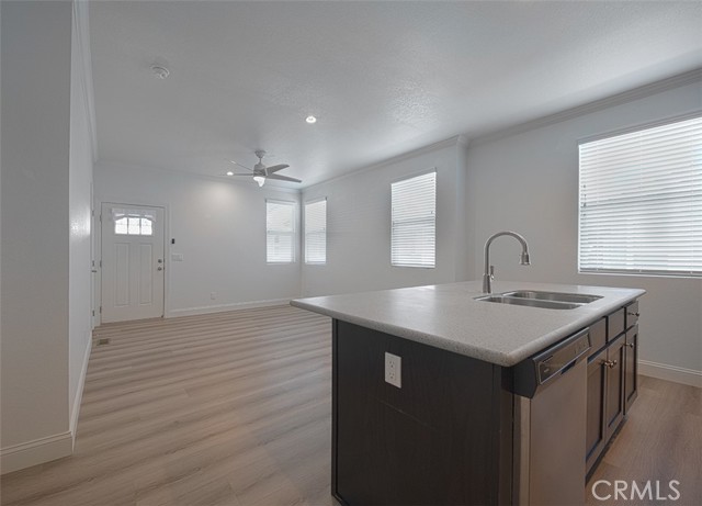 Detail Gallery Image 7 of 22 For 2103 245th St #7,  Lomita,  CA 90717 - 2 Beds | 2 Baths