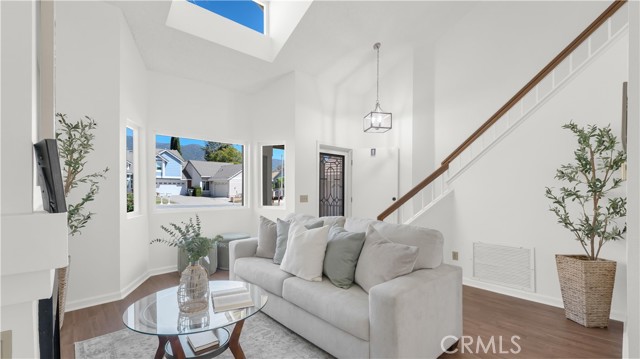 Image 3 of 41 For 12283 Mint Ct