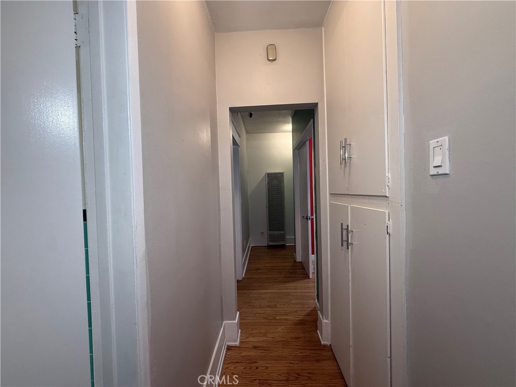 https://media.crmls.org/medias/5d9e16f5-021c-4b7c-8d6c-4a2de4643347.jpg?preset=X-Large