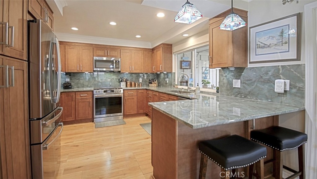 MLS #OC25252443 image #6