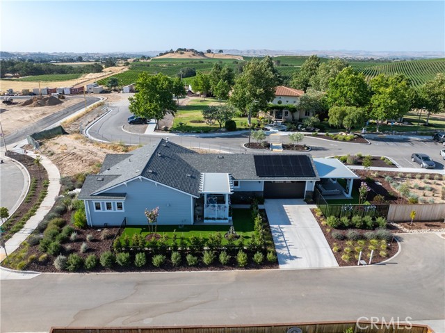 2182 Gamay Lane, Paso Robles CA: https://media.crmls.org/medias/5d9e58c2-9440-4df7-ac6f-ea042cb8b0cf.jpg