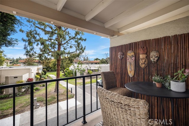2301 Via Puerta, Laguna Woods CA: https://media.crmls.org/medias/5d9e8e72-6a8e-4960-8e92-0d4359bb190b.jpg