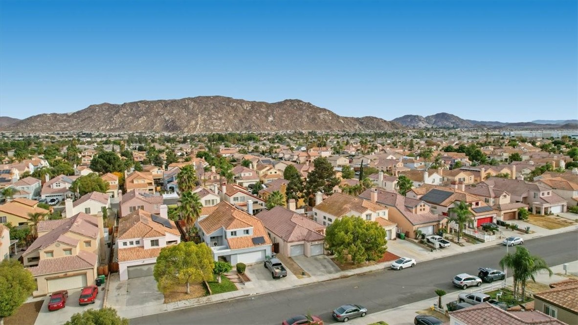 Detail Gallery Image 18 of 20 For 16580 War Cloud Dr, Moreno Valley,  CA 92551 - 3 Beds | 2 Baths