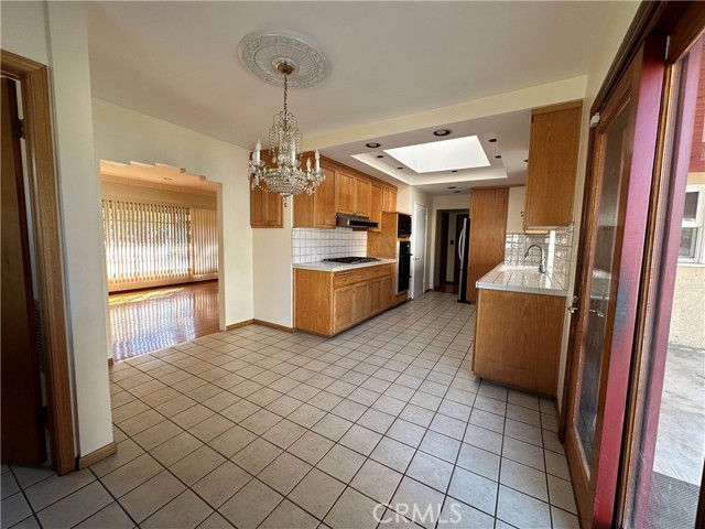 Detail Gallery Image 3 of 25 For 12627 Manor Dr, Hawthorne,  CA 90250 - 2 Beds | 1/1 Baths