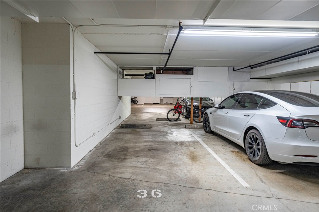https://media.crmls.org/medias/5d9fcc89-dafc-4b00-85d4-777a947206bb.jpg?preset=X-Large