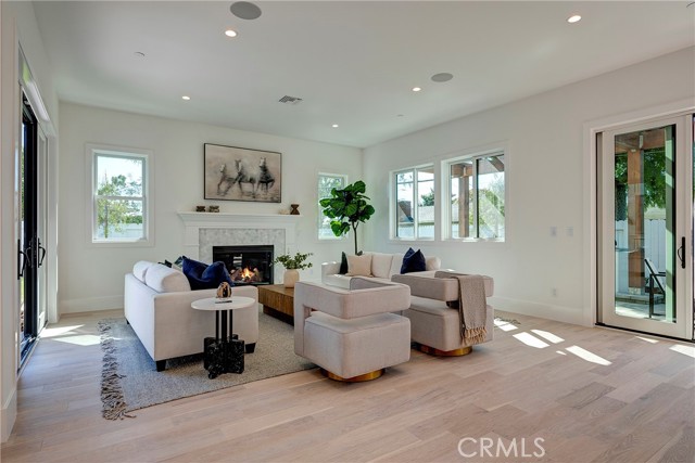 Detail Gallery Image 7 of 48 For 1405 Priscilla Ln, Newport Beach,  CA 92660 - 5 Beds | 5/1 Baths
