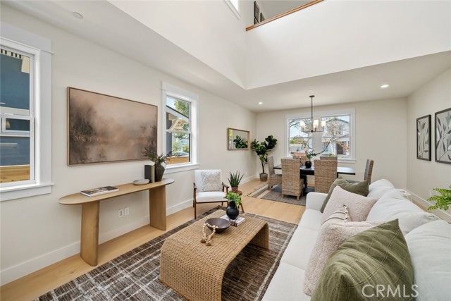 1171 Peach Street, San Luis Obispo CA: https://media.crmls.org/medias/5da0f3e2-b040-4535-b6c3-349b5bb19c96.jpg
