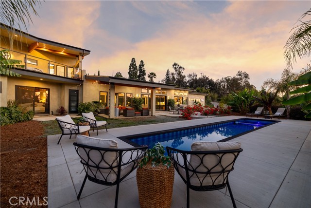 1088 Via Conca Doro, Vista CA: https://media.crmls.org/medias/5da18f88-f269-471f-abfc-29f514687617.jpg