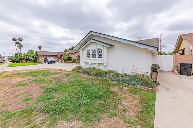 11511 Margie Lane, Garden Grove CA: https://media.crmls.org/medias/5da200df-d867-4803-b34e-9eb642770fe8.jpg