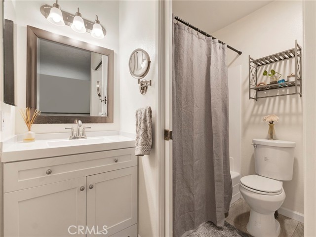 Detail Gallery Image 13 of 45 For 7050 Shoup Ave #225 #225,  Canoga Park,  CA 91303 - 1 Beds | 1 Baths