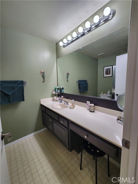 20334 Rue Crevier, Canyon Country CA: https://media.crmls.org/medias/5da2e564-97fc-4025-be24-34f37b72e345.jpg