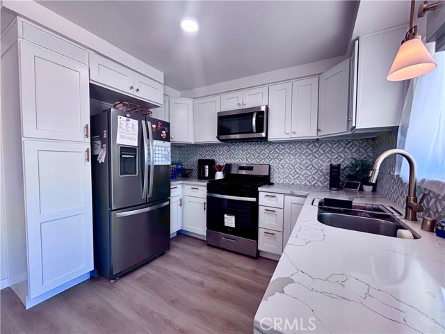 Detail Gallery Image 11 of 18 For 2969 Crestwood Pl, Riverside,  CA 92503 - 3 Beds | 2 Baths