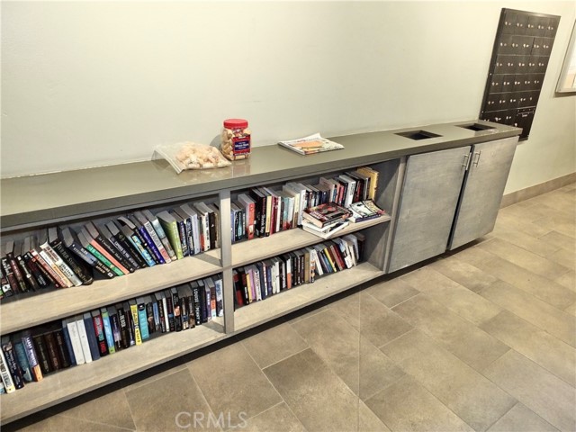 Detail Gallery Image 34 of 47 For 1655 Clark #124,  Long Beach,  CA 90815 - 2 Beds | 2 Baths