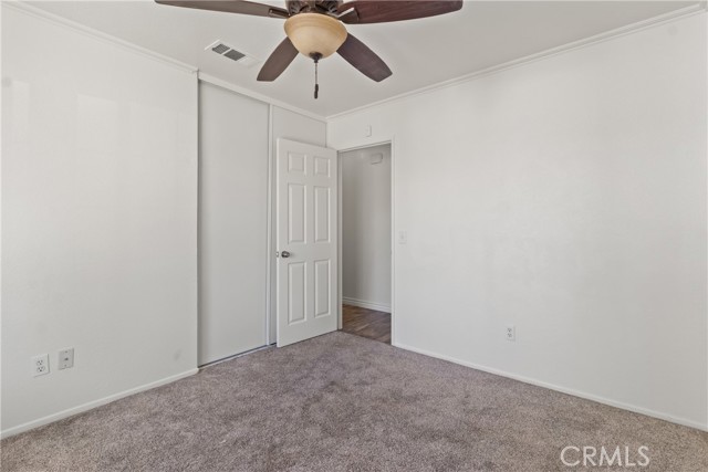 6210 W Avenue J5, Lancaster CA: https://media.crmls.org/medias/5da50271-c6b3-4463-affa-a45f1497c9e4.jpg