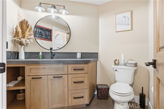 Detail Gallery Image 18 of 69 For 30861 Blackhorse Dr, Canyon Lake,  CA 92587 - 4 Beds | 2/1 Baths