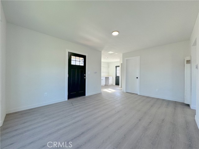 Detail Gallery Image 7 of 29 For 1515 N Willow Ave, Compton,  CA 90221 - 3 Beds | 3 Baths