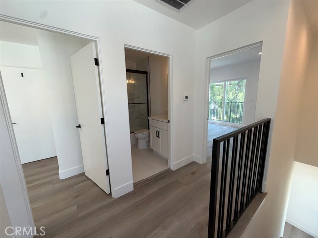Detail Gallery Image 3 of 16 For 21721 Hart St, Canoga Park,  CA 91303 - 3 Beds | 2 Baths