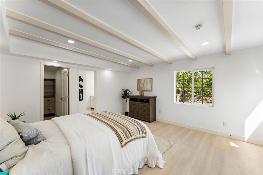 MLS #OC25184707 image #17