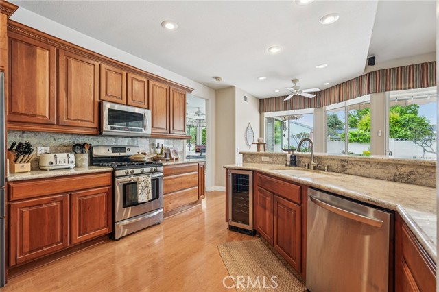 11272 Weatherby Road, Los Alamitos CA: https://media.crmls.org/medias/5da7e90b-24a5-4856-86f2-4481c8f02c05.jpg