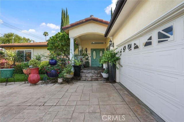 Detail Gallery Image 6 of 62 For 18760 Wells, Tarzana,  CA 91356 - 5 Beds | 4 Baths