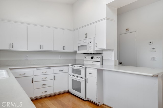 33932 Granada Drive, Dana Point CA: https://media.crmls.org/medias/5da92c5a-967c-4066-829c-b92b24ab0782.jpg