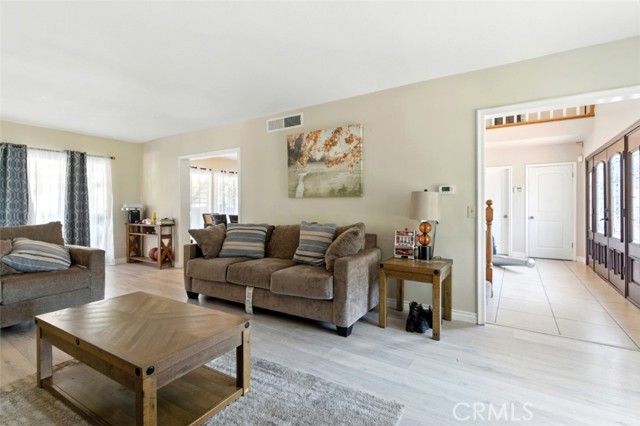 Detail Gallery Image 14 of 56 For 1241 Arbolita Dr, La Habra,  CA 90631 - 6 Beds | 4 Baths