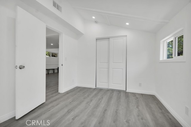 10732 Hatteras Street, North Hollywood CA: https://media.crmls.org/medias/5daa3e09-dcca-4e7c-a9ee-63637712b07a.jpg