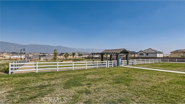 Detail Gallery Image 21 of 22 For 2478 Powell Dr, Rialto,  CA 92377 - 3 Beds | 2/1 Baths