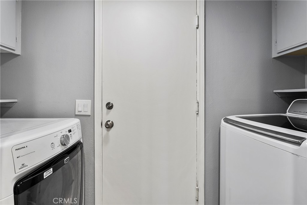 MLS #OC25118957 img 2