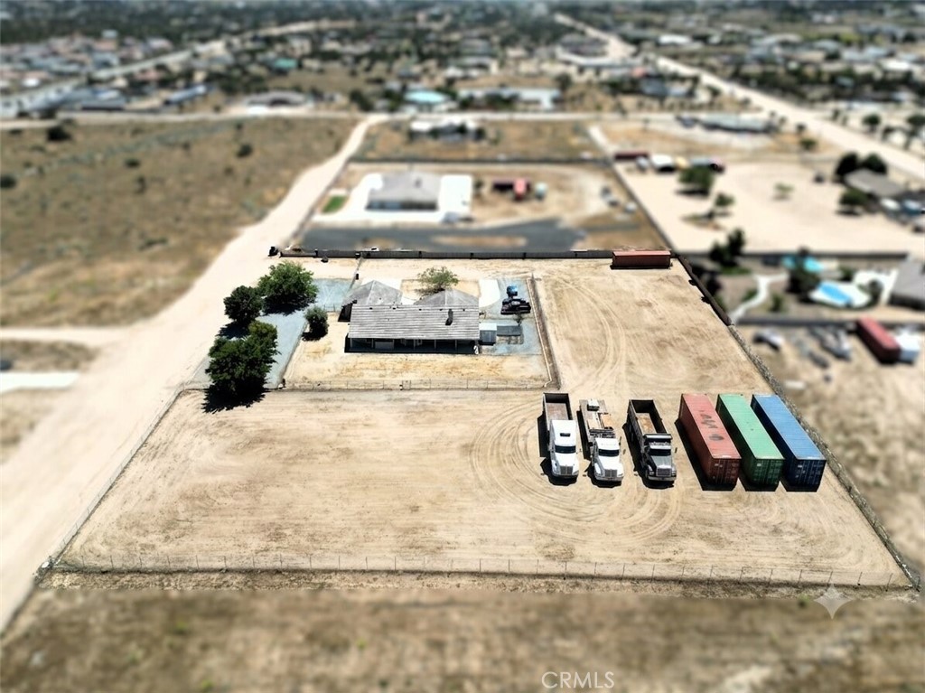 https://media.crmls.org/medias/5daac15f-9887-4db7-b508-f560fd829645.jpg?preset=X-Large