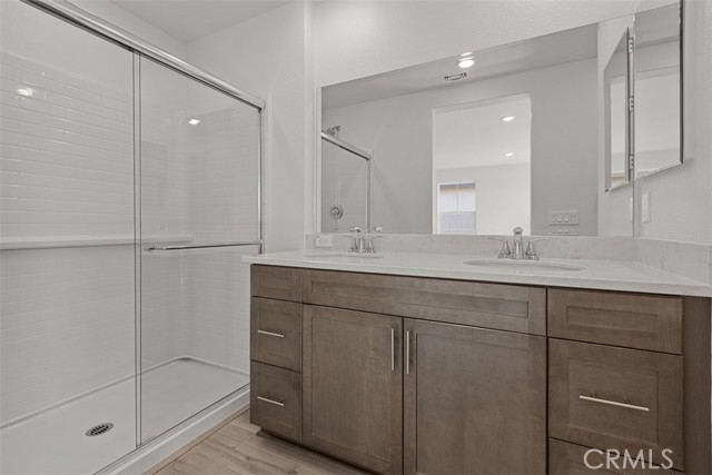 16017 E Preserve Loop, Chino CA: https://media.crmls.org/medias/5daae4ed-64ee-4c95-a033-424ded945d8b.jpg