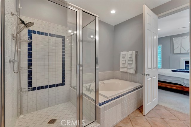 19281 Surf Drive, Huntington Beach CA: https://media.crmls.org/medias/5daafa96-a4e2-4c7e-a7c2-bf9b1dda56a2.jpg