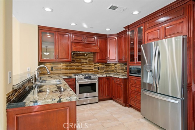 Detail Gallery Image 15 of 46 For 983 Calle Amable, Glendale,  CA 91208 - 4 Beds | 3 Baths