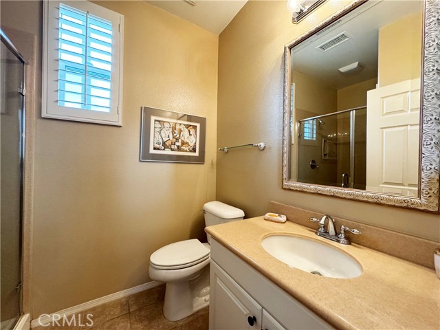 Detail Gallery Image 32 of 55 For 23754 Walnut Creek Ct, Valencia,  CA 91354 - 3 Beds | 3/1 Baths