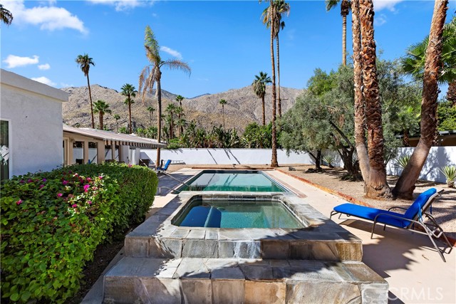 Spa & Pool