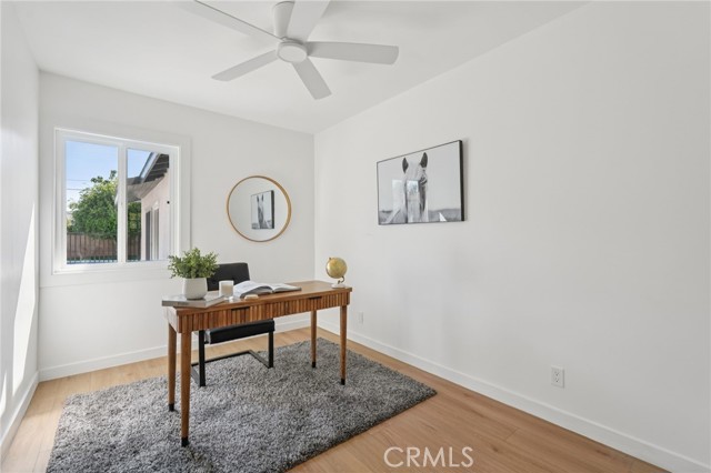 7020 Encino Avenue, Van Nuys CA: https://media.crmls.org/medias/5dab72d9-2c13-4cdf-a775-b4ee8cb8ebd6.jpg
