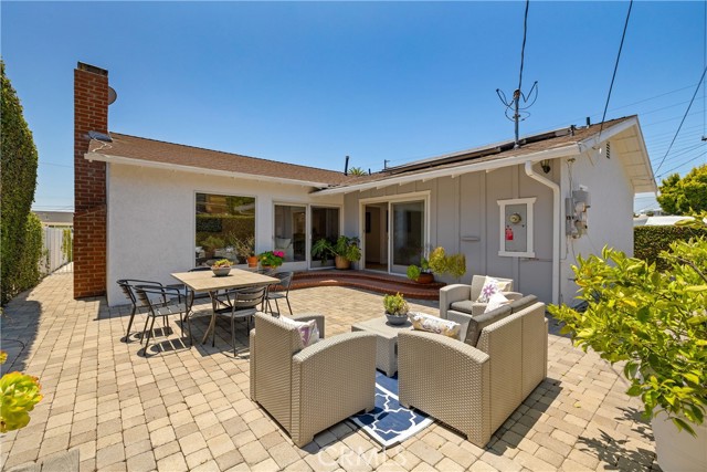 3313 Onrado Street, Torrance CA: https://media.crmls.org/medias/5dab8250-ac4e-47e6-8344-7bfe0850ed13.jpg