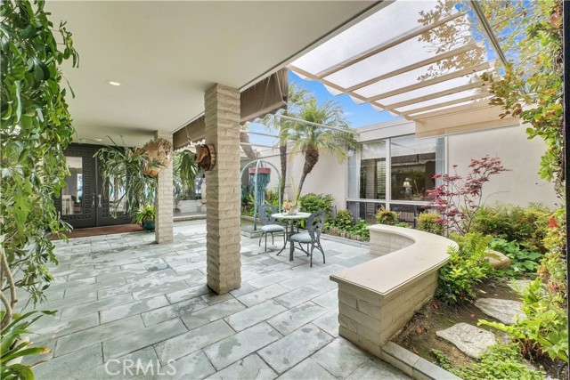 537 Dunnegan Place, Laguna Beach CA: https://media.crmls.org/medias/5dabf61e-6f04-40f8-bbaa-f91545bbd12a.jpg