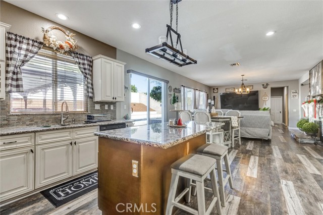 Detail Gallery Image 11 of 45 For 26978 Homeroom Ct, Moreno Valley,  CA 92555 - 4 Beds | 3 Baths