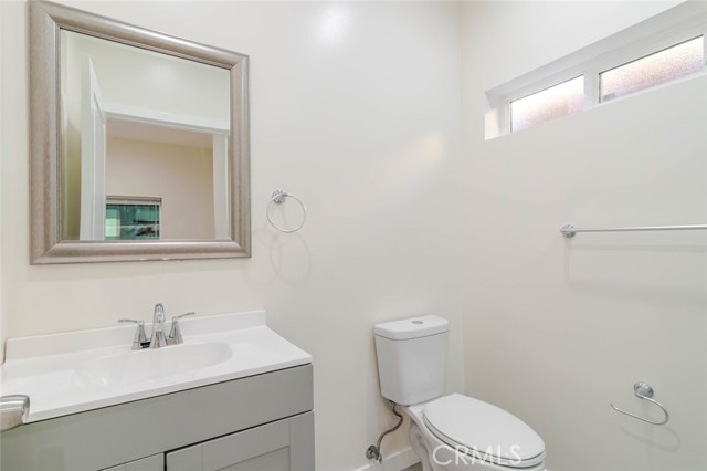 Detail Gallery Image 11 of 14 For 10526 Hillhaven, Tujunga,  CA 91042 - 2 Beds | 2 Baths