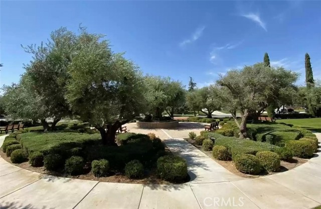 5307 Rose Arbor Lane, Bakersfield CA: https://media.crmls.org/medias/5dae02ed-90c5-4285-99c0-ea96bcded493.jpg