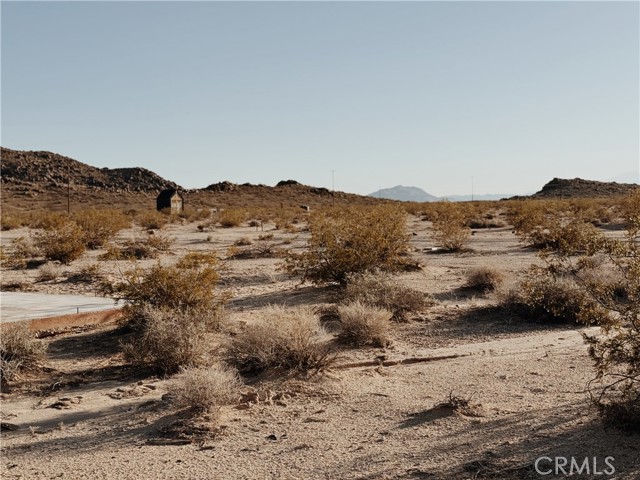1853 Winfield Road, Joshua Tree CA: https://media.crmls.org/medias/5dae1005-e7af-4962-8841-0a5946705d1e.jpg