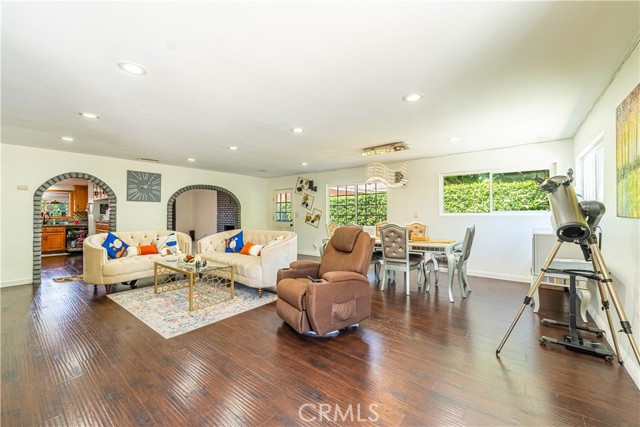 Detail Gallery Image 38 of 75 For 813 N Mantle Ln, Santa Ana,  CA 92701 - 3 Beds | 2 Baths